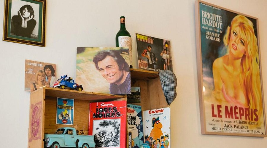 Le Café Flo on High Street